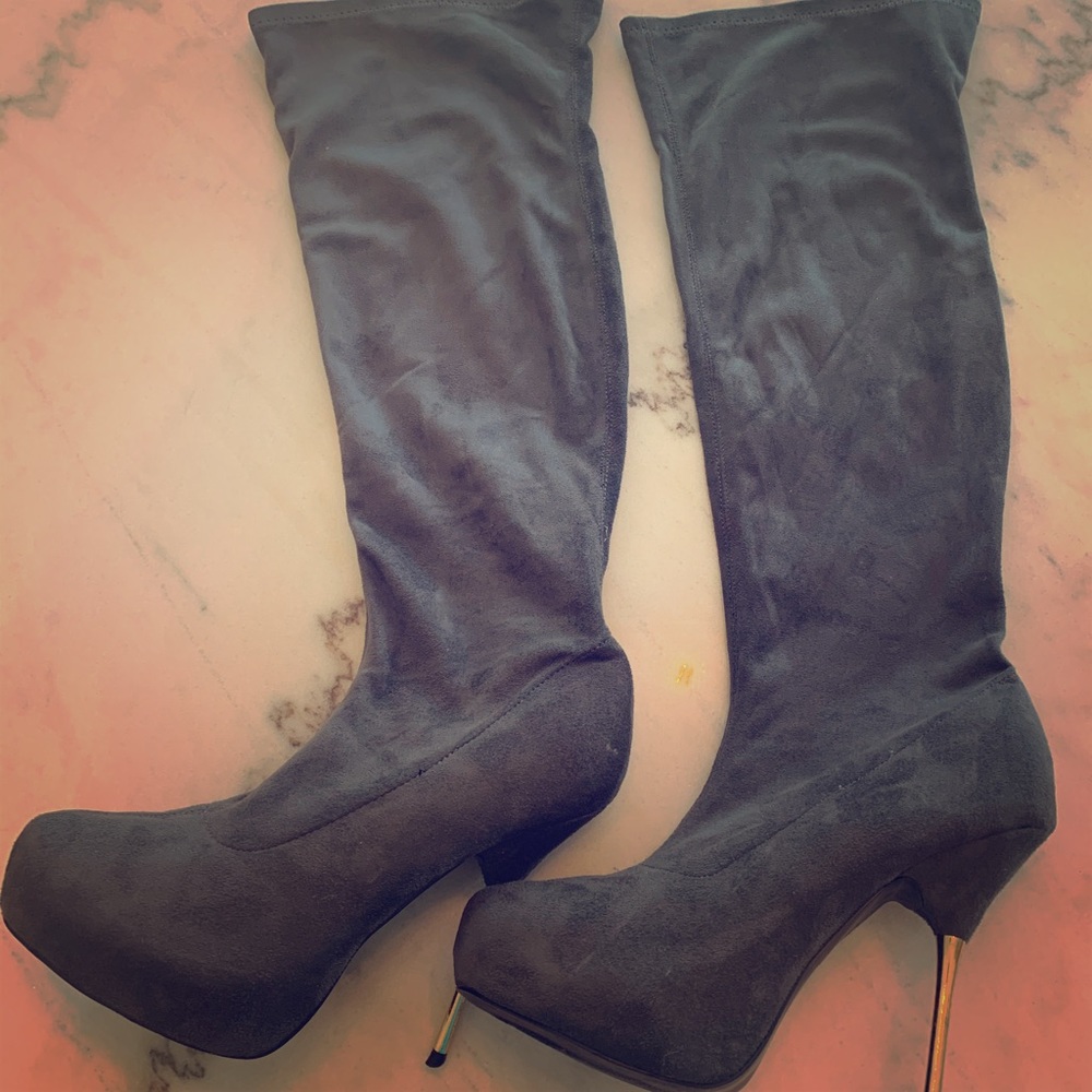 Shoe dazzle Grey Knee High stiletto Boots Size 10
